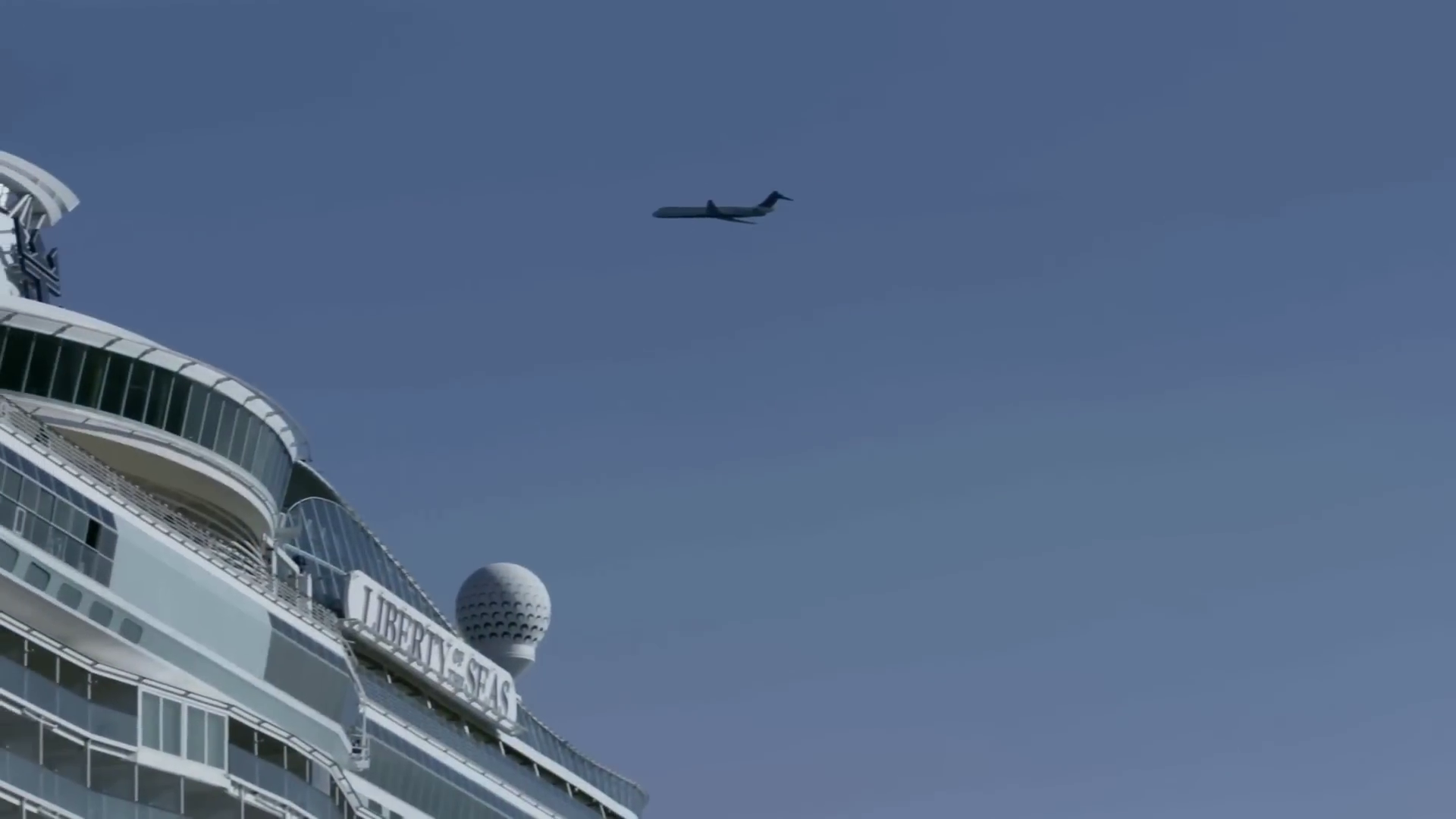 How to contact your cruise line during a flight delay