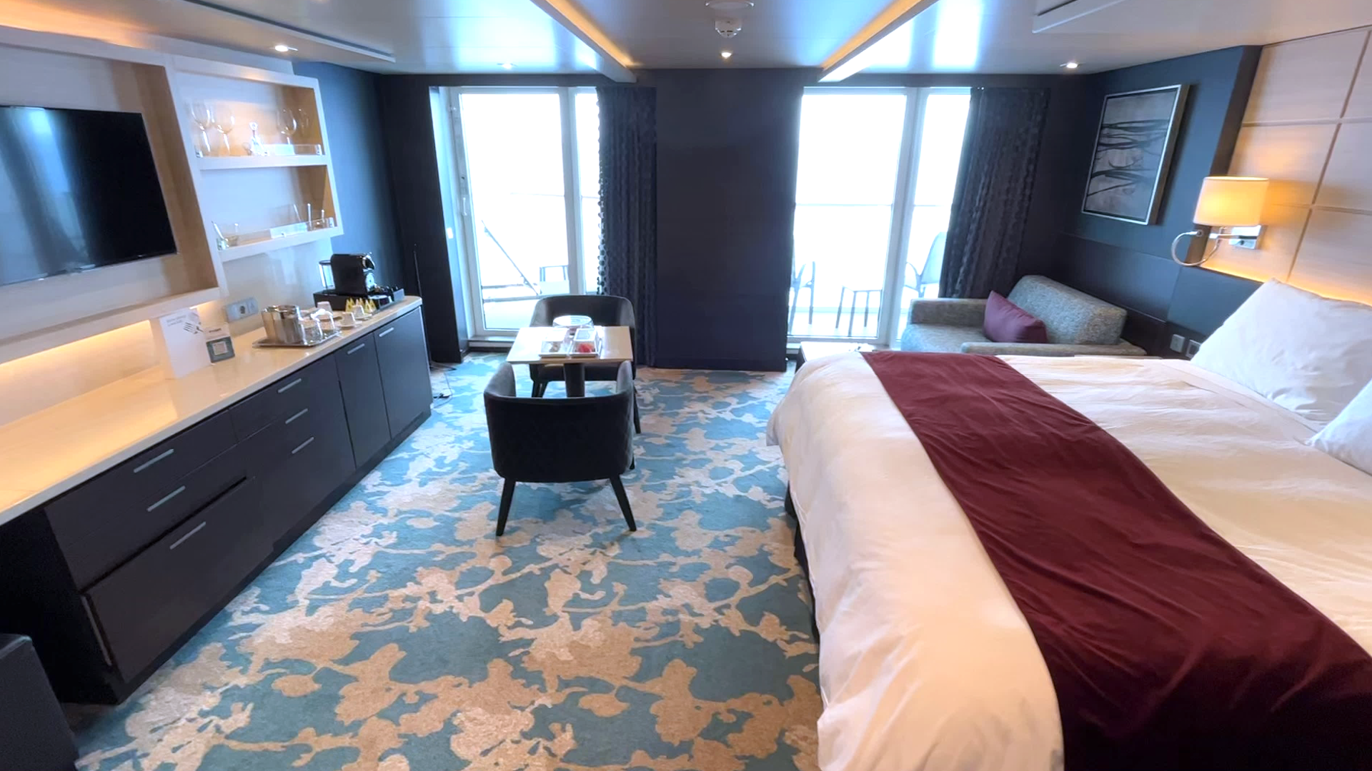 Cabin tour: Haven Penthouse Suite with Balcony (15130, Cat HI) on Norwegian Joy