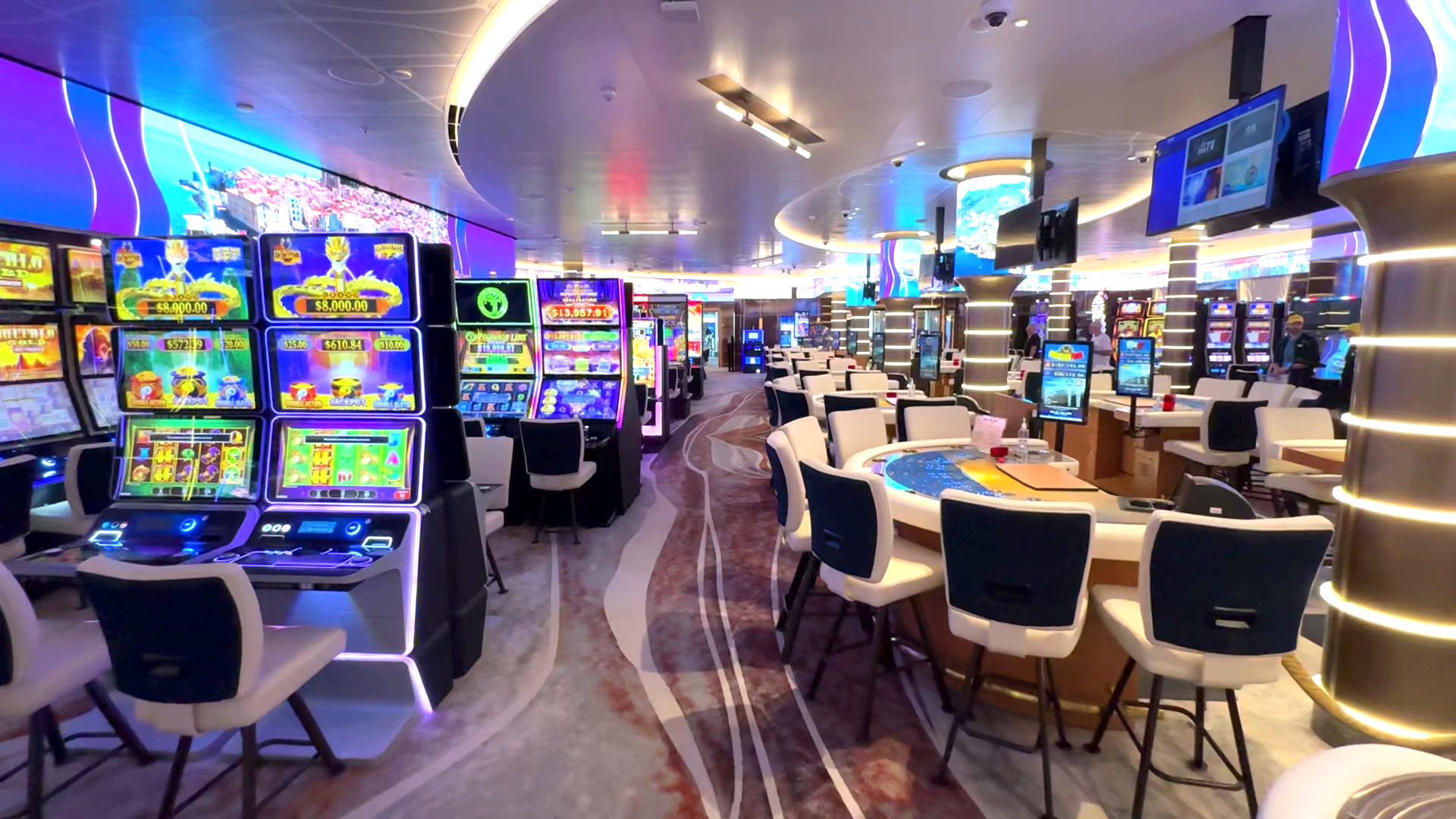 Tour of the casino on Sun Princess